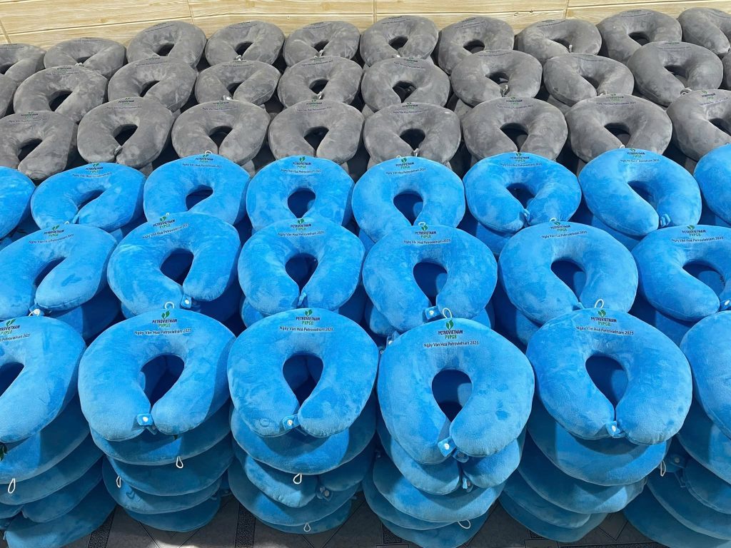 Công Ty May Gối Du Lịch Theo Yêu Cầu – Nhận Thiết Kế, In Logo, Sản Xuất Giá Gốc