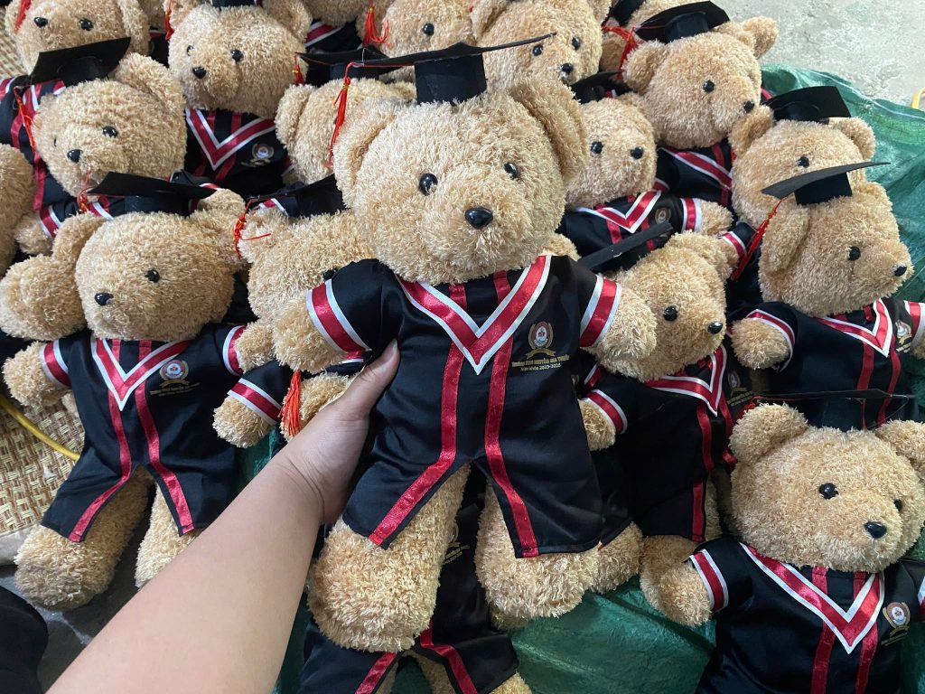 Công Ty Sản Xuất Gấu Tốt Nghiệp Chất Lượng, Thiết Kế Theo Yêu Cầu